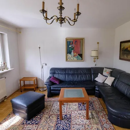 Holiday home Ganzes Haus Mobliert Mu-lerchenau
