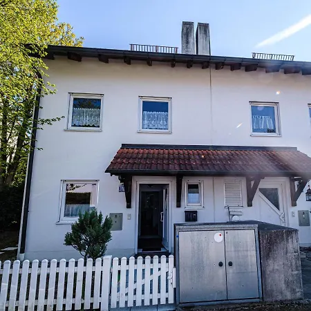 Ganzes Haus Moebliert Mue-lerchenau Munich