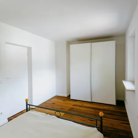 Ganzes Haus Moebliert Mue-lerchenau