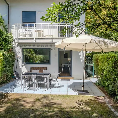 Holiday home Ganzes Haus Moebliert Mue-lerchenau Munich